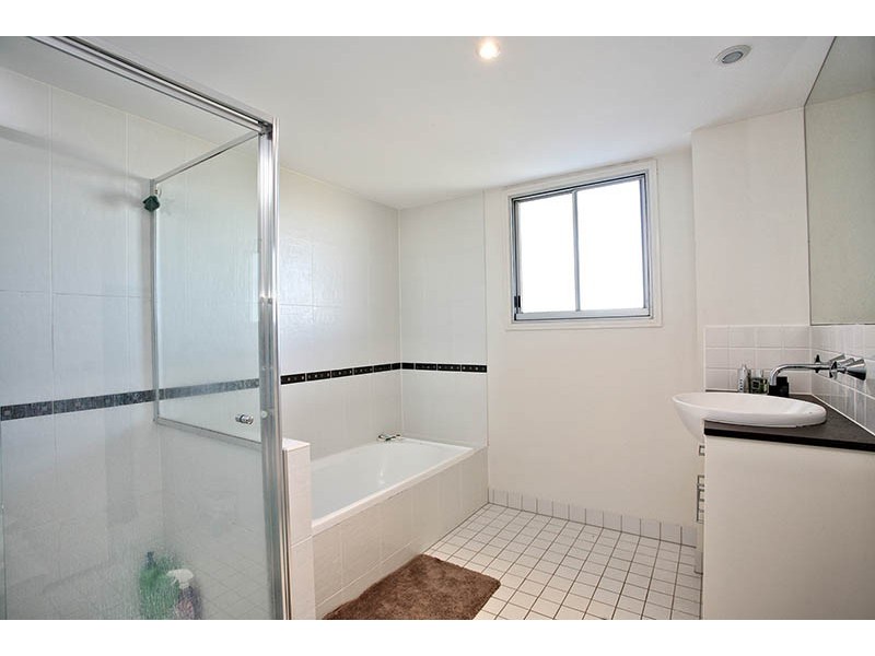 10/5 Lilla Street, Woody Point QLD 4019