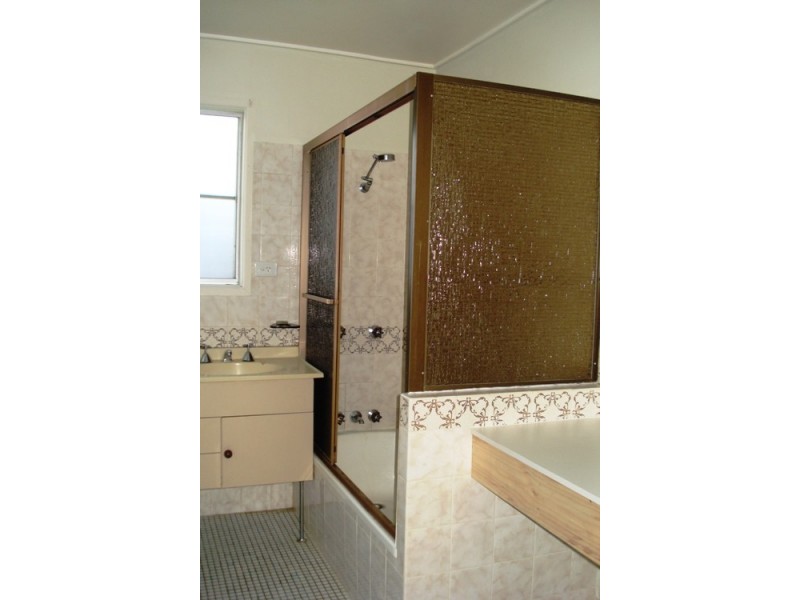 42a  Valerie Street, Clontarf QLD 4019