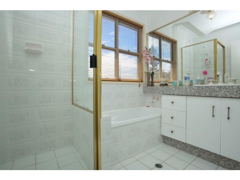 2/186  Prince Edward Parade, Scarborough QLD 4020