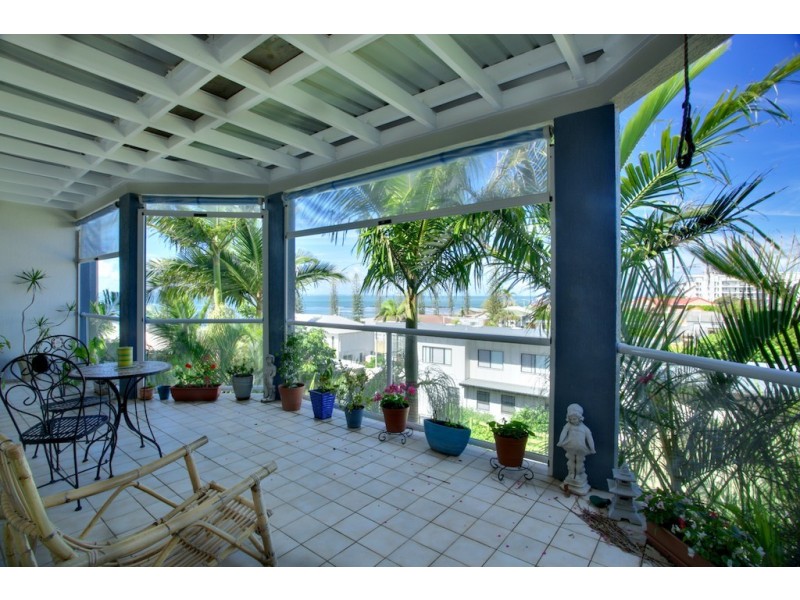 2/186  Prince Edward Parade, Scarborough QLD 4020