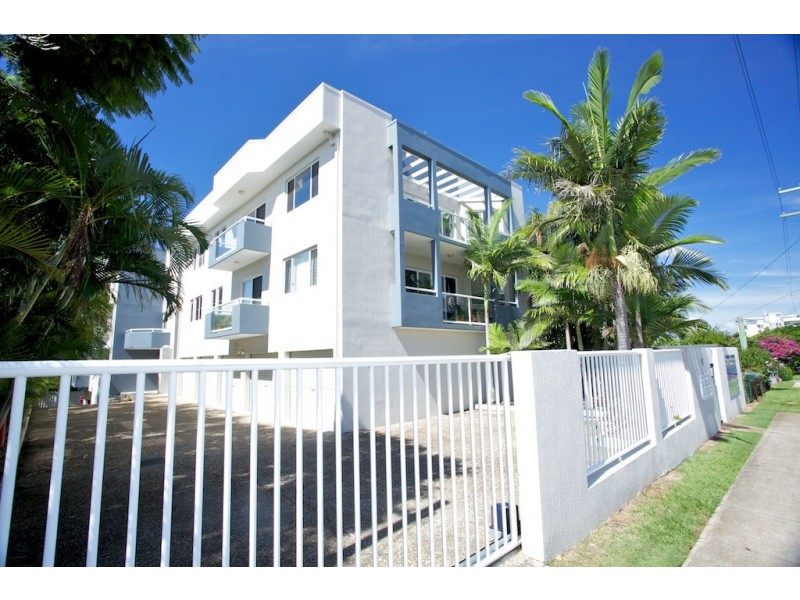 2/186  Prince Edward Parade, Scarborough QLD 4020