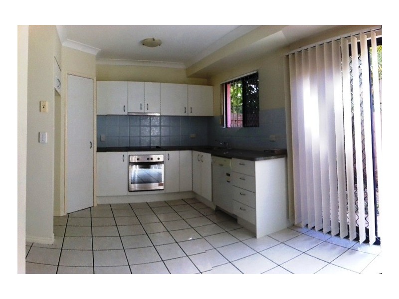 2/34 Silvyn Street, Redcliffe QLD 4020