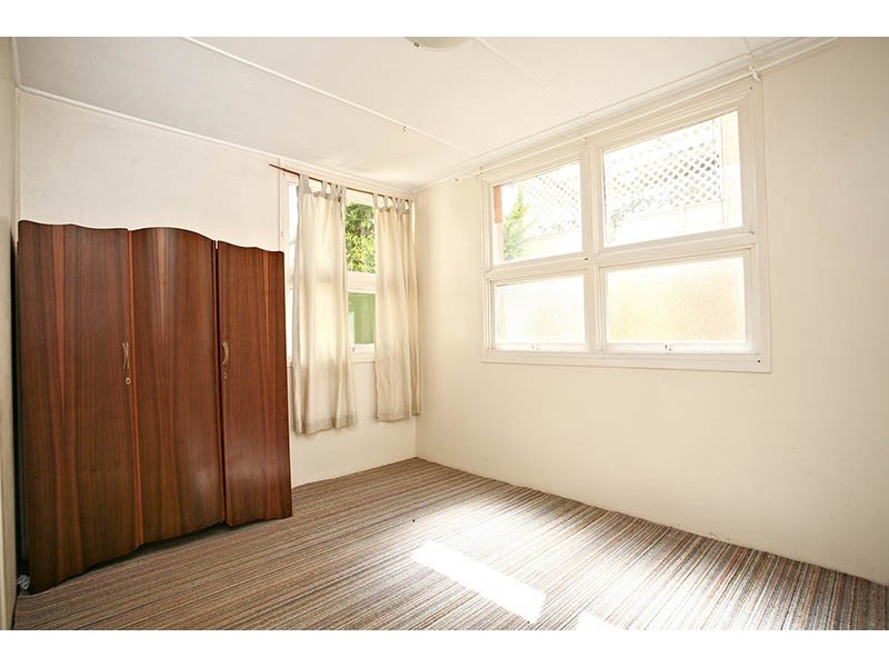 14 James Street, Scarborough QLD 4020