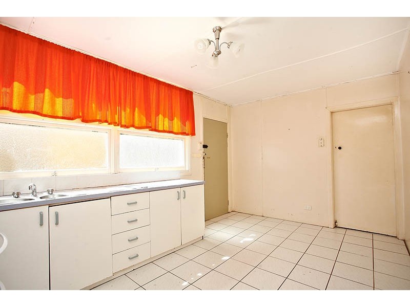 14 James Street, Scarborough QLD 4020