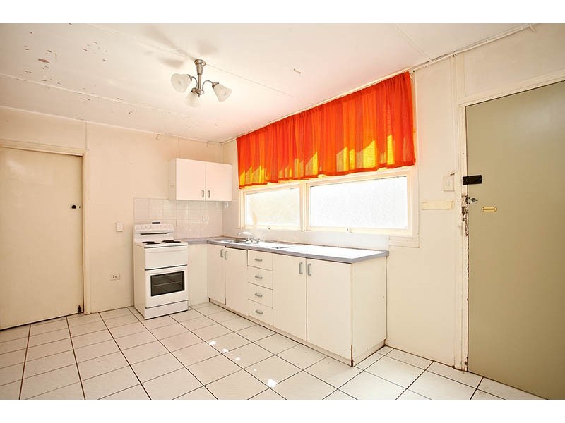 14 James Street, Scarborough QLD 4020