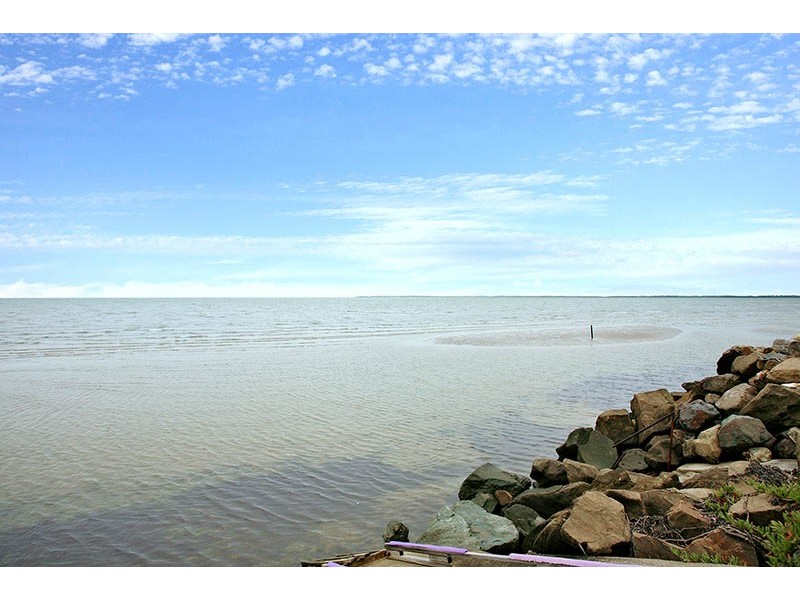 55 Biggs Avenue, Beachmere QLD 4510