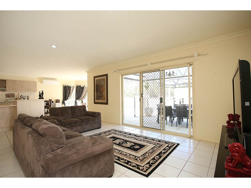 48 Valentine Court, Narangba QLD 4504
