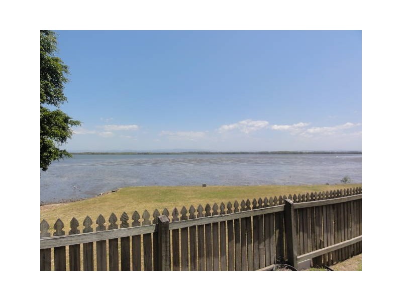 Unit 2 -12 Haysmouth Parade, Clontarf QLD 4019