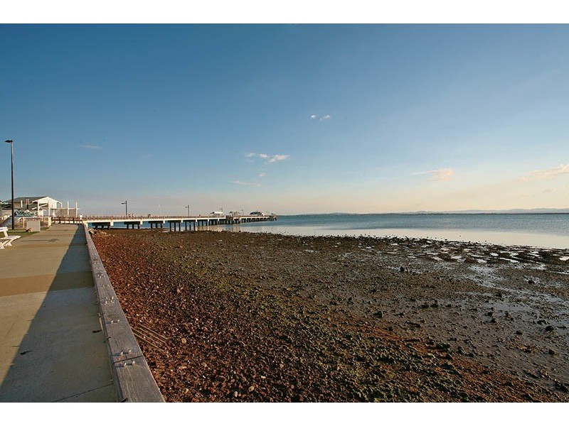 802/14 Oxley Avenue, Woody Point QLD 4019