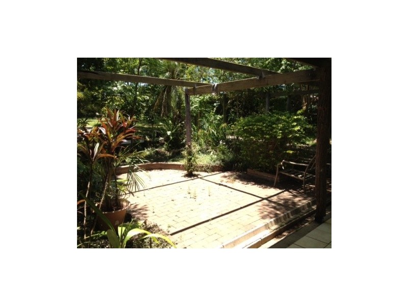2 Pearen Street, Clontarf QLD 4019