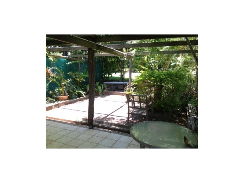 2 Pearen Street, Clontarf QLD 4019