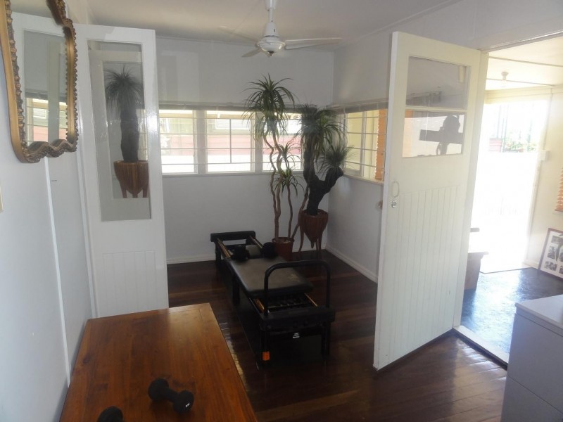212 Hornibrook Esplanade, Clontarf QLD 4019