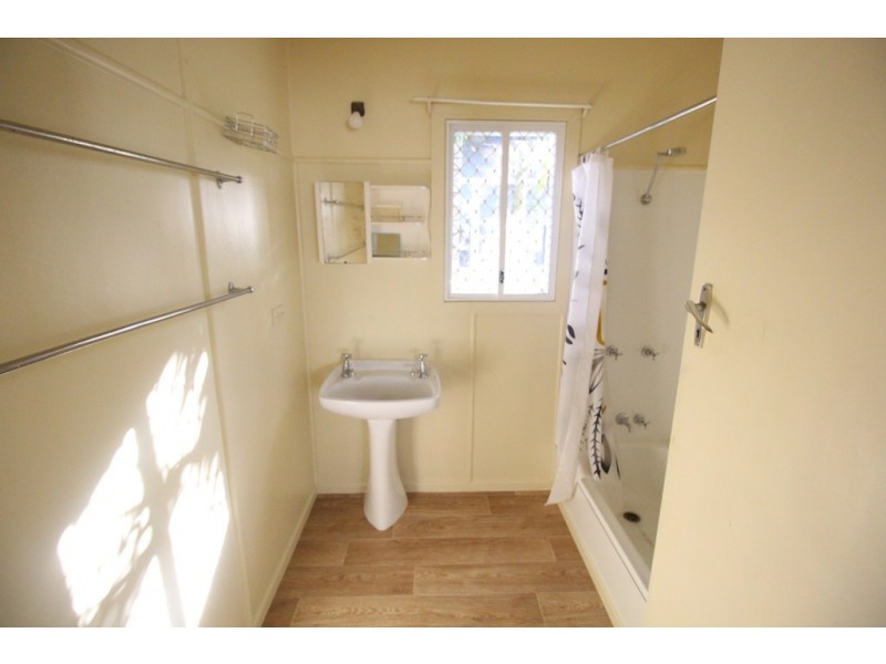 54 Joseph Street, Margate QLD 4019