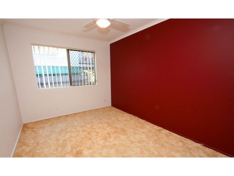 2/13 Meredith Street, Redcliffe QLD 4020