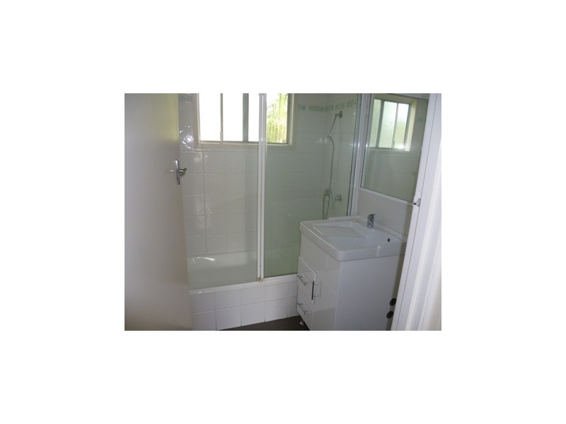 27 Lucas Street, Scarborough QLD 4020