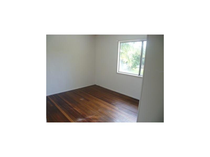 27 Lucas Street, Scarborough QLD 4020
