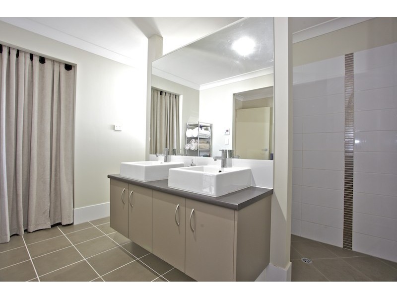 24a Clifford Street, Woody Point QLD 4019