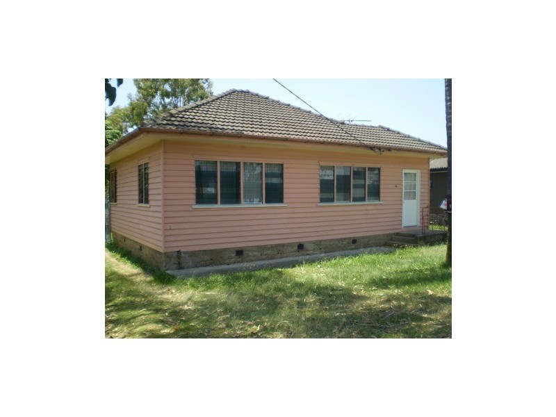 102 Elizabeth Ave, Clontarf QLD 4019