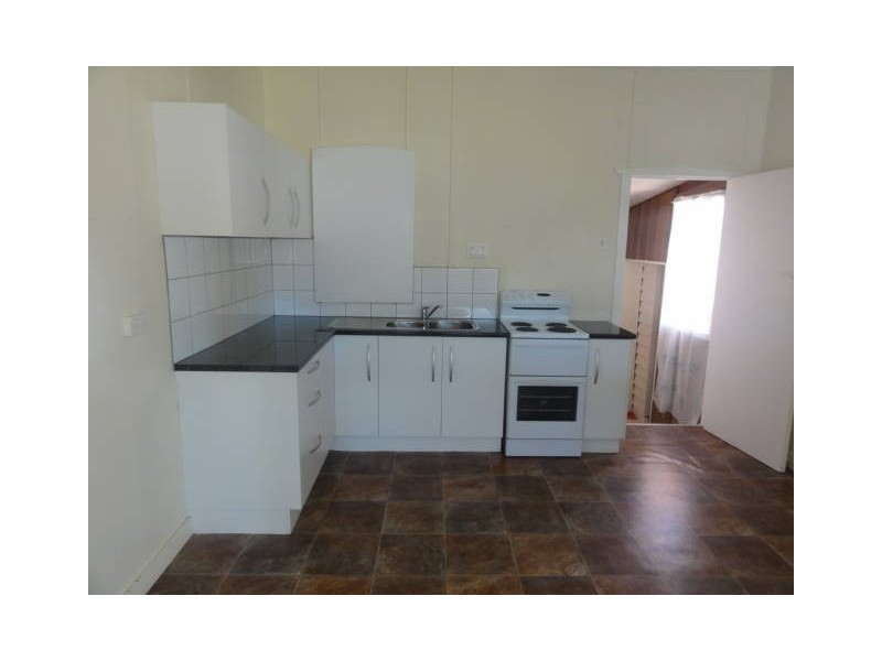 102 Elizabeth Ave, Clontarf QLD 4019