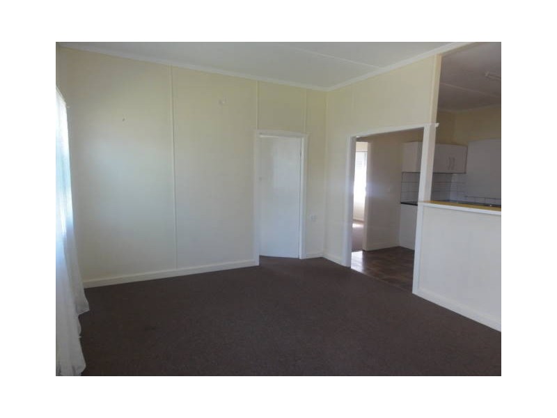 102 Elizabeth Ave, Clontarf QLD 4019