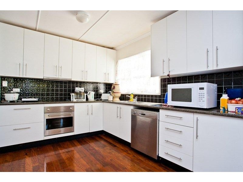 25 Bell Street, Woody Point QLD 4019