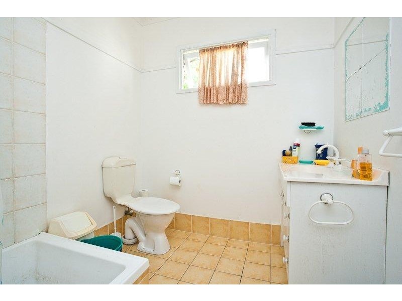 25 Bell Street, Woody Point QLD 4019