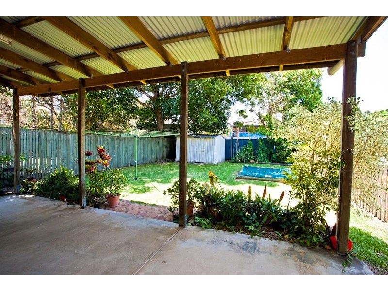 25 Bell Street, Woody Point QLD 4019