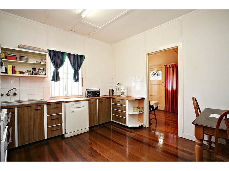 18 Isobel Street, Clontarf QLD 4019