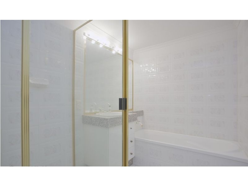 6/186 Prince Edward Parade, Redcliffe QLD 4020