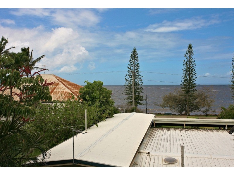 1/182  Prince Edward Parade, Scarborough QLD 4020