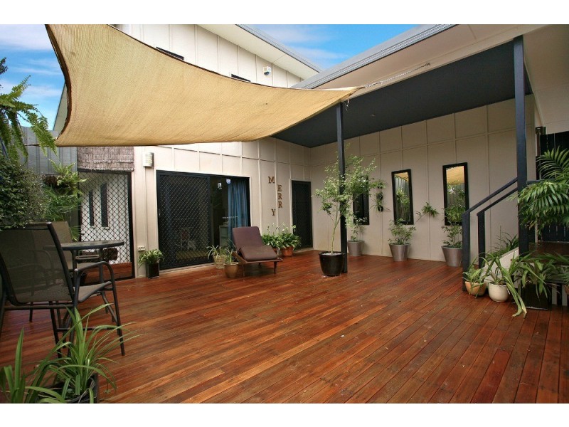 1/182  Prince Edward Parade, Scarborough QLD 4020