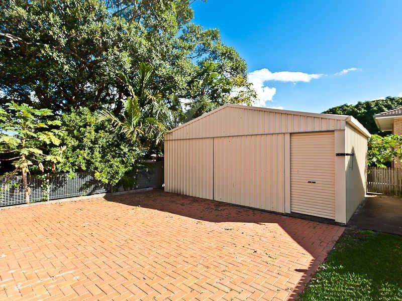 10 Gayundah Esplanade, Woody Point QLD 4019