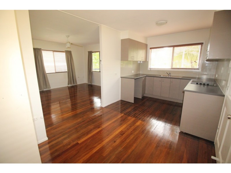 78 Sportsground Street, Redcliffe QLD 4020