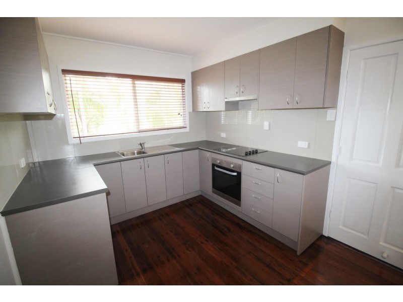 78 Sportsground Street, Redcliffe QLD 4020