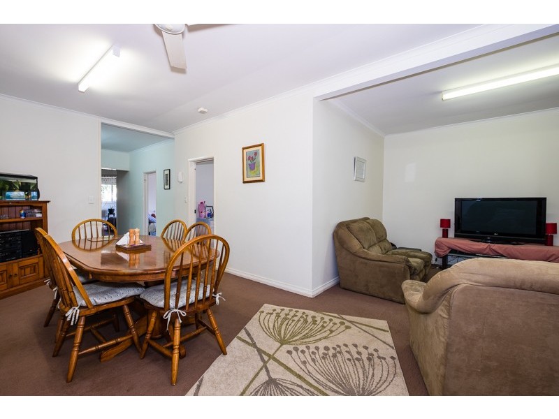 2a Inglis Street, Woody Point QLD 4019
