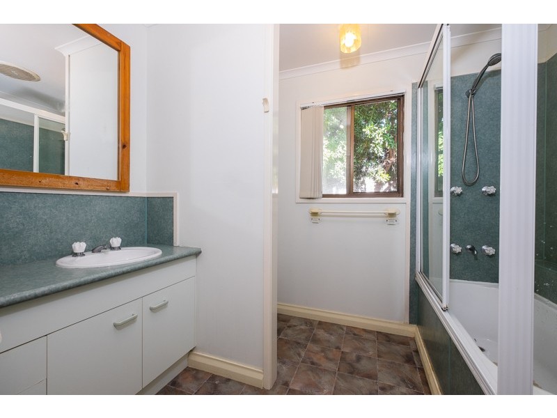 2a Inglis Street, Woody Point QLD 4019