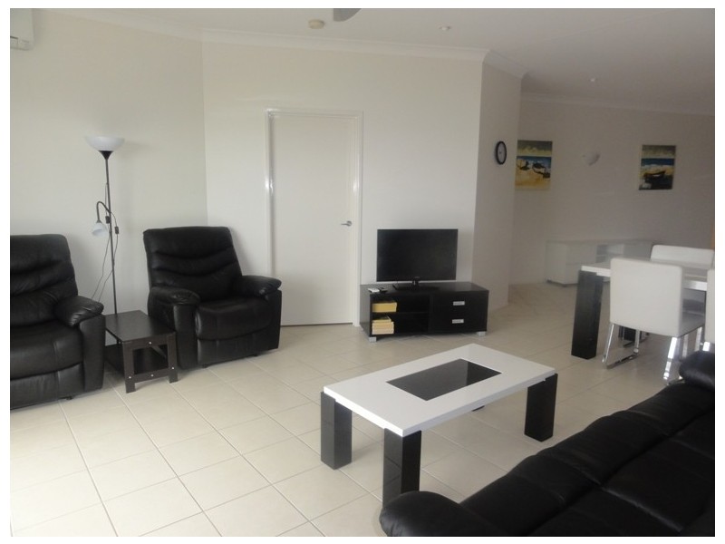 14/93 Marine Parade, Redcliffe QLD 4020