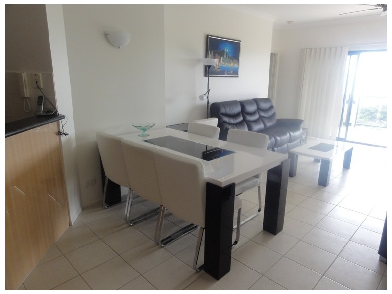 14/93 Marine Parade, Redcliffe QLD 4020