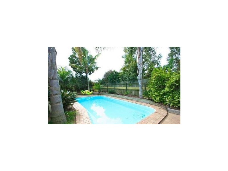 11 Streeton Court, Rothwell QLD 4022