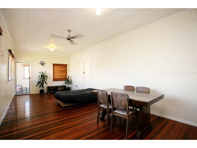 12 Turner Street, Scarborough QLD 4020