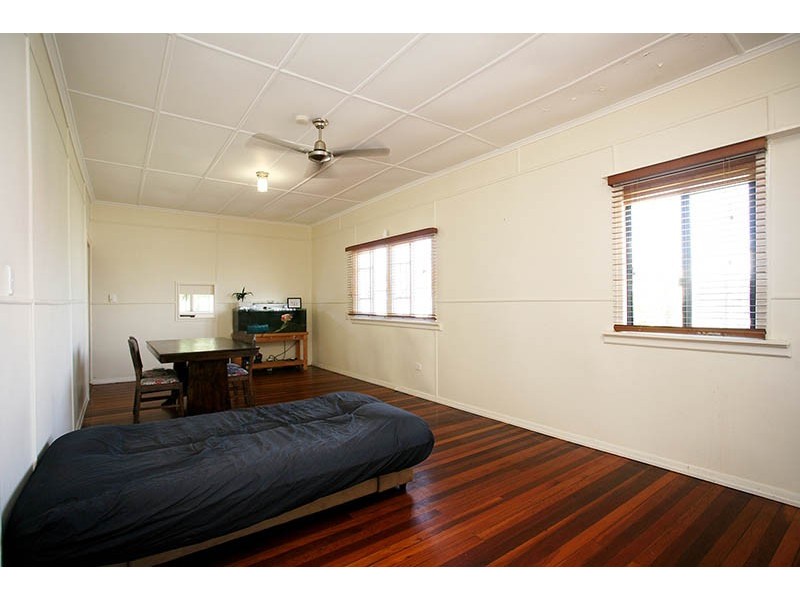 12 Turner Street, Scarborough QLD 4020
