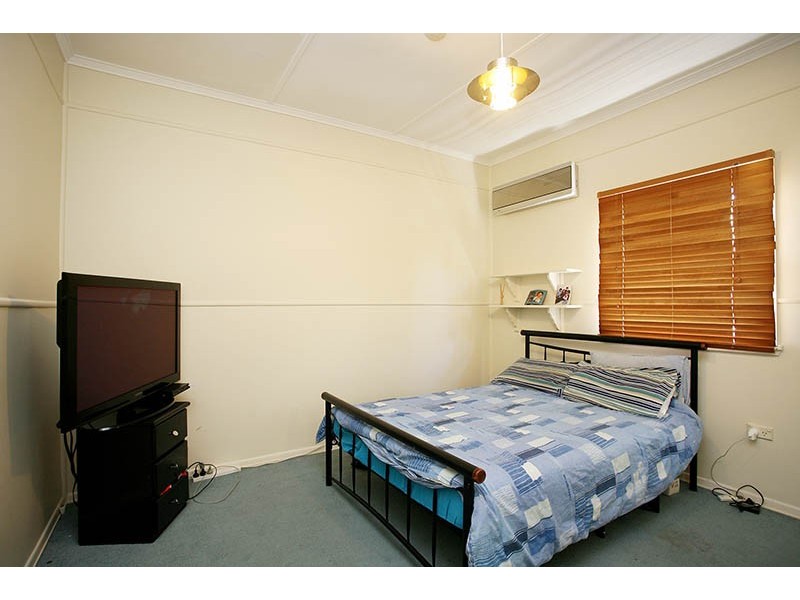 12 Turner Street, Scarborough QLD 4020