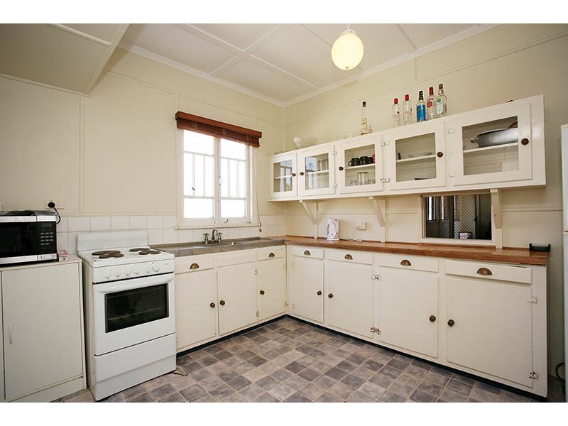 12 Turner Street, Scarborough QLD 4020