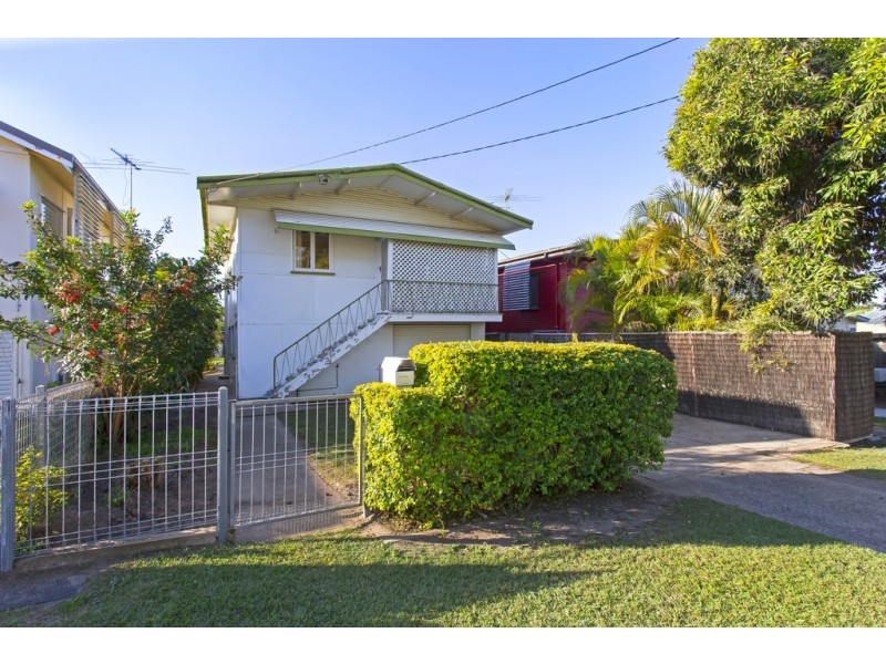 24 Sorrento Street, Margate QLD 4019