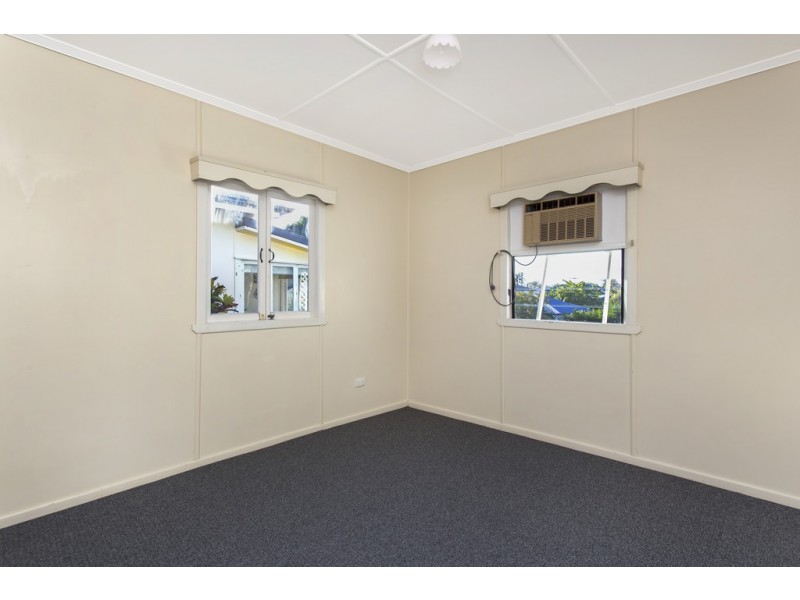 24 Sorrento Street, Margate QLD 4019