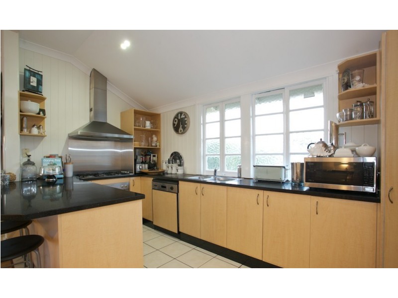 23 Woodcliffe Crescent, Woody Point QLD 4019