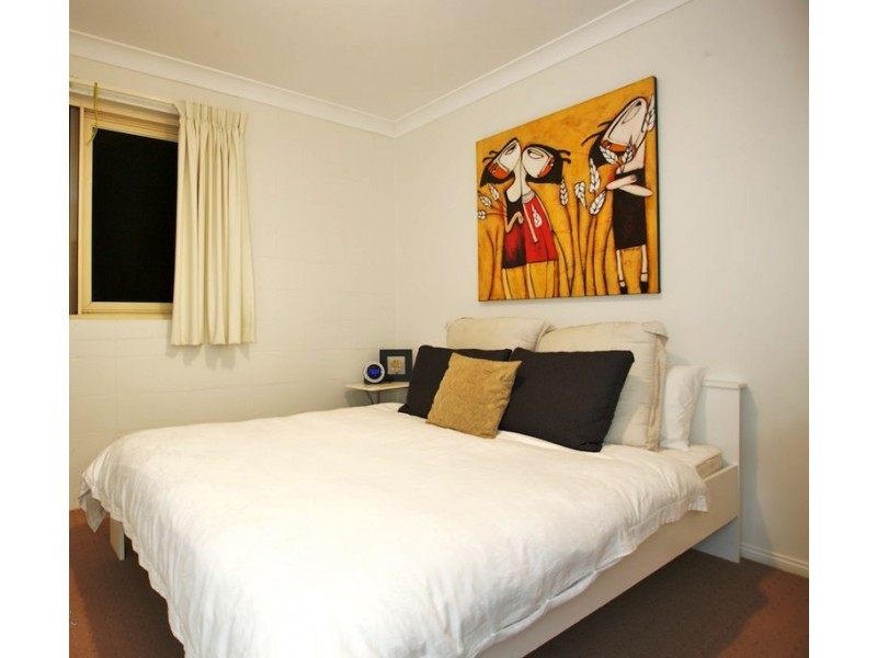 23 Woodcliffe Crescent, Woody Point QLD 4019