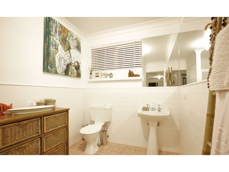 23 Woodcliffe Crescent, Woody Point QLD 4019