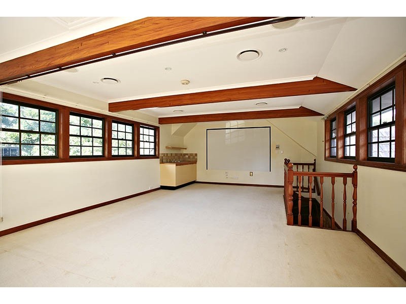 43 Sunnyside Road, Newport QLD 4020