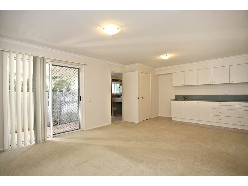 56 Prince Edward Parade, Redcliffe QLD 4020